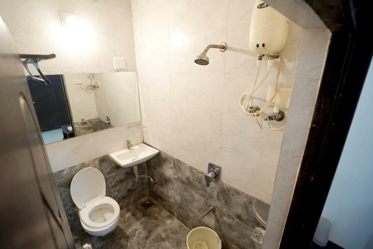 Hotel Royal Αχμπανταμπάντ Εξωτερικό φωτογραφία